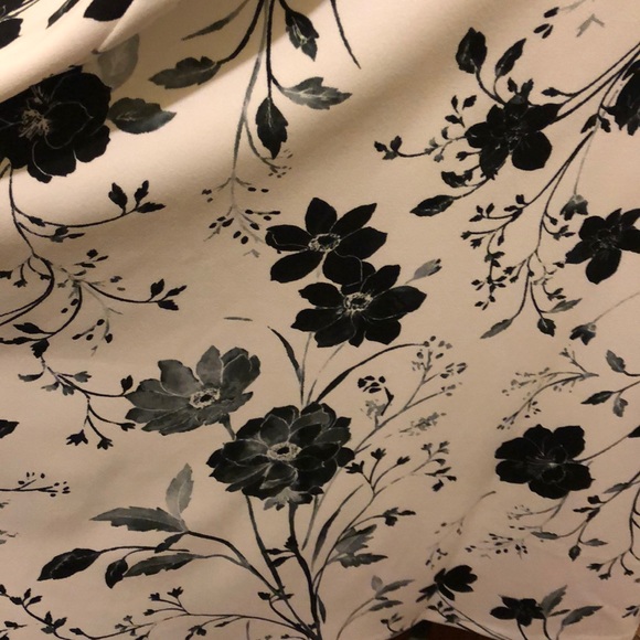 Calvin Klein - Picture 4 of 4